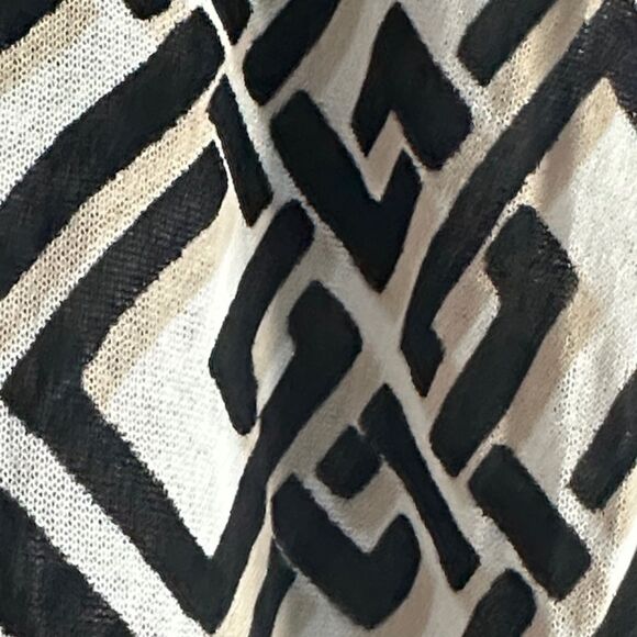 Chico’s Geometric Patterned Black and White Women's Open Sweater - Size 2 - Picture 4 of 7